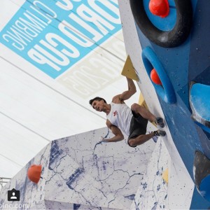 Sean McColl topping the last boulder problem in the Chongqing finals.